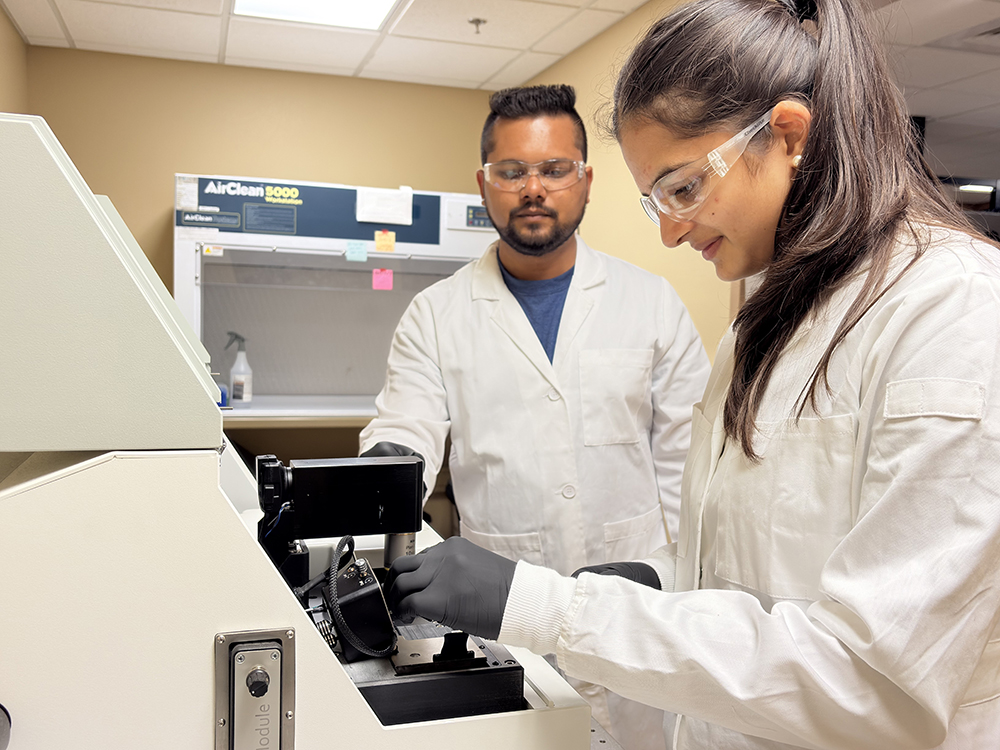 Nanoscale infrared spectroscopy training with Mines research scientist Dipayan Samanta, Ph.D. 