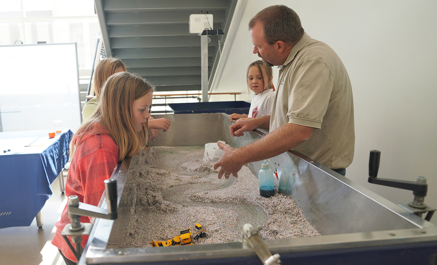 U.S. Sen. Mike Rounds to Speak at South Dakota Mines Second Annual 4M Expo and Day of Discovery