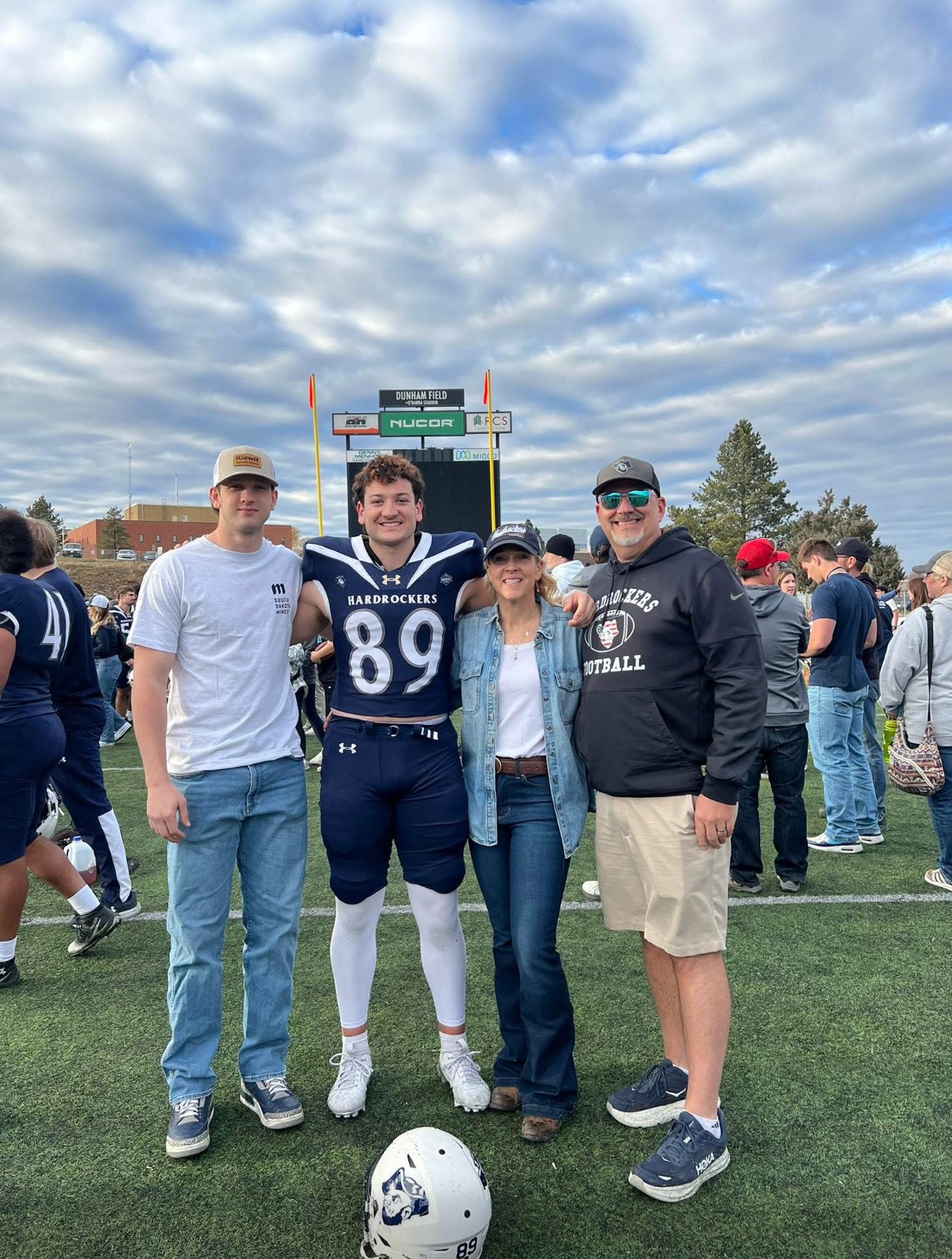 Hardrocker football player Griffin Taylor, a sophomore mechanical engineering major, and his family.